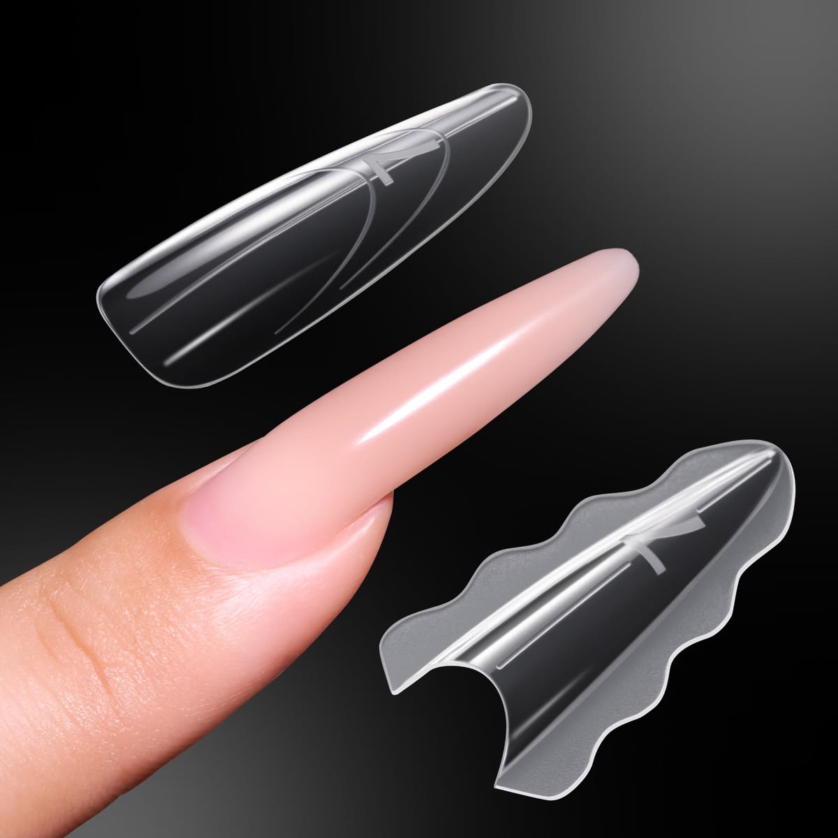 Moldes transparentes utilizados para dar forma a las extensiones de uñas