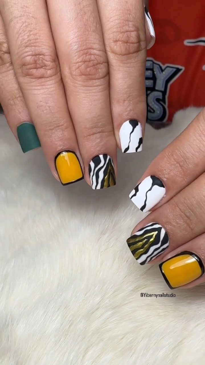 Creación de manicura de Yiberny Nails Studio
